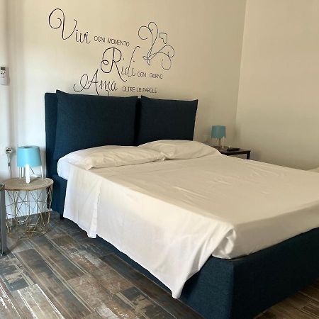 B&B Sapore Di Mare San Salvo Marina Bagian luar foto